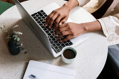 Internetseiten, Digitalisierung, KI, Suchmaschinenoptimierung, Social Media und Online Marketing. Viucom Digitalagentur in Freilassing bei Salzburg im Berchtesgadener Land. Internetseiten, Digitalisierung, KI, Suchmaschinenoptimierung, Social Media und Online Marketing. Viucom Digitalagentur in Freilassing bei Salzburg im Berchtesgadener Land.