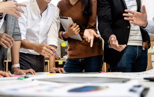 Internetseiten, Digitalisierung, KI, Suchmaschinenoptimierung, Social Media und Online Marketing. Viucom Digitalagentur in Freilassing bei Salzburg im Berchtesgadener Land.