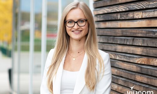 Jana Back, Senior Marketing Managerin